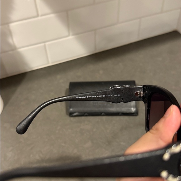 Rare Authentic Chanel Oversized Leather CC Cat Eye Sunglasses - Picture 6 of 11